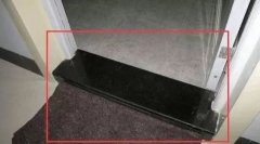 如许净衣服也不怕洗净了